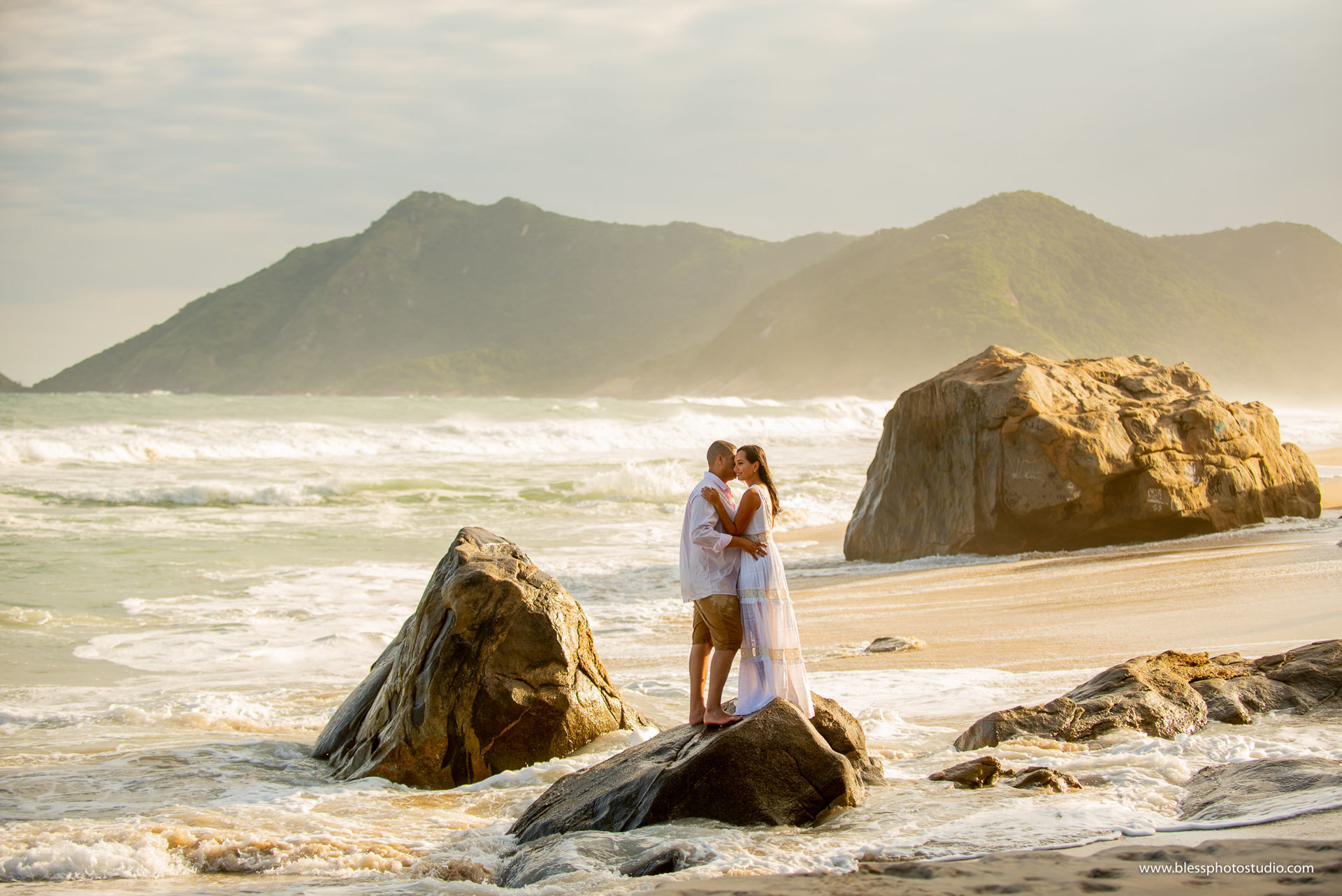 Foto PRÉ WEDDING SARAH E VINICIUS - RIO DE JANEIRO/RJ Foto PRÉ WEDDING SARAH E VINICIUS - RIO DE JANEIRO/RJ - Imagem 100